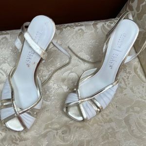 White and gold heels size 7